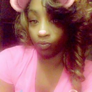 Meet your Posher, Zetta